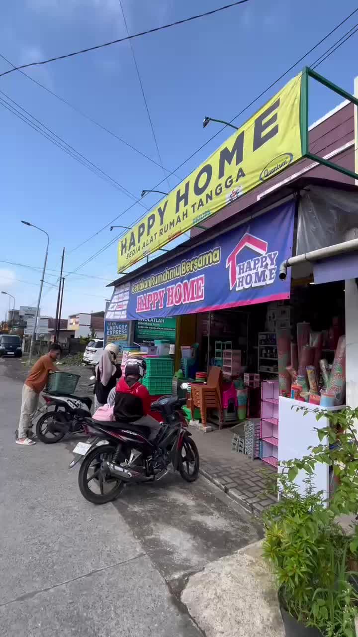 nihh untuk kalian yg belum pernah ketoko ayo kita tour 🥳🥳🤩